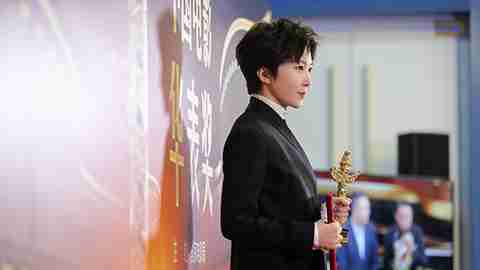 苏伦导演电影《超时空同居》获第十七届中国电影华表奖优秀青年电影创作奖